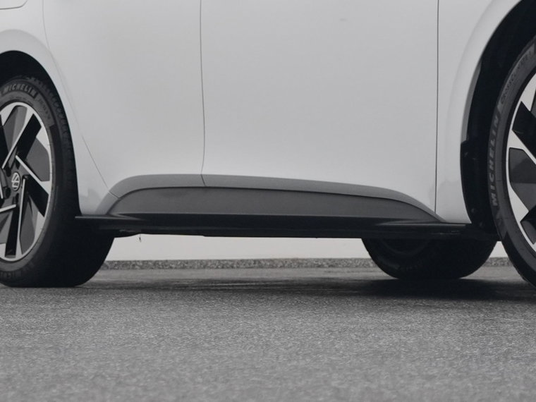 Vehicle Image 39