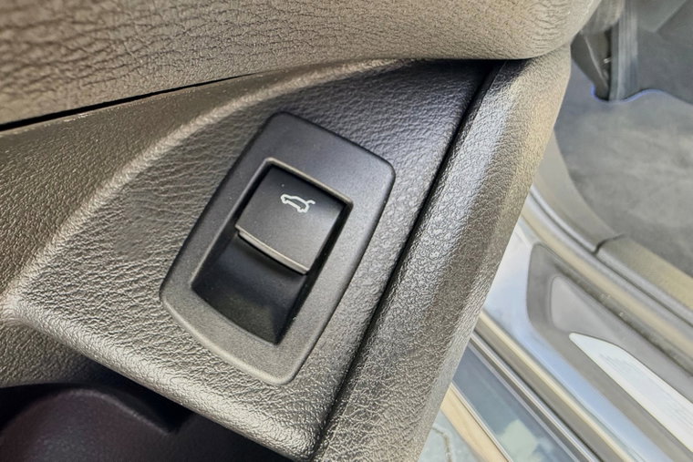 Vehicle Image 22