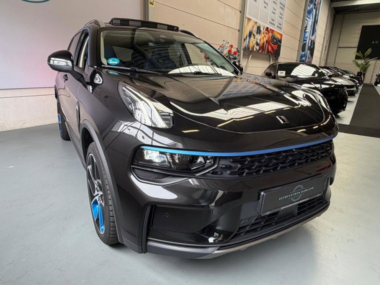 Vehicle Image 12