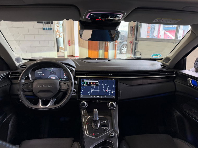Vehicle Image 14