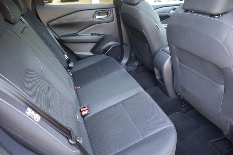 Vehicle Image 35