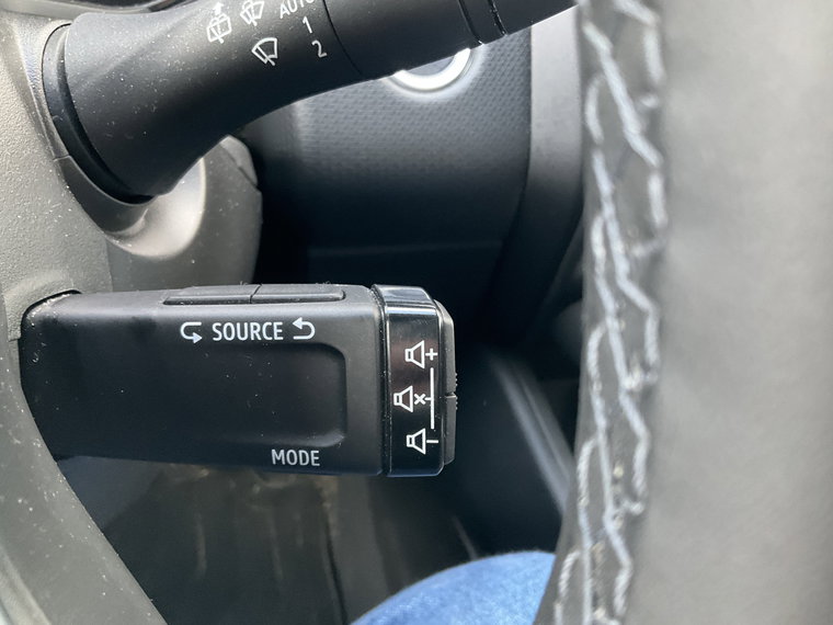 Vehicle Image 28