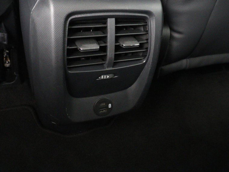 Vehicle Image 40