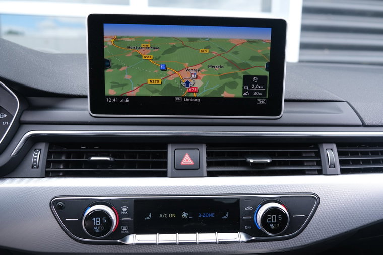 Vehicle Image 11