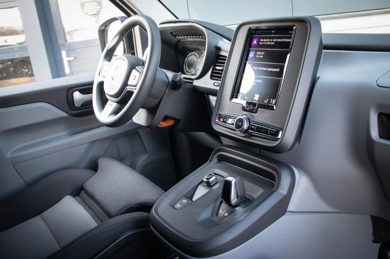 Vehicle Image 9