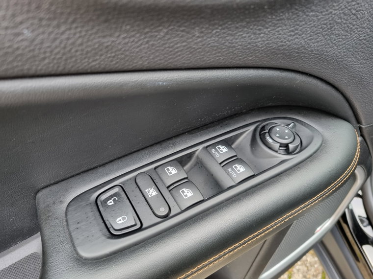 Vehicle Image 24