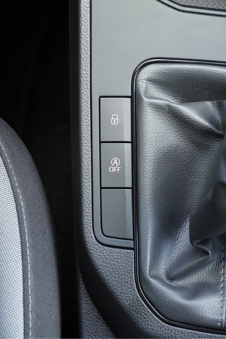 Vehicle Image 28