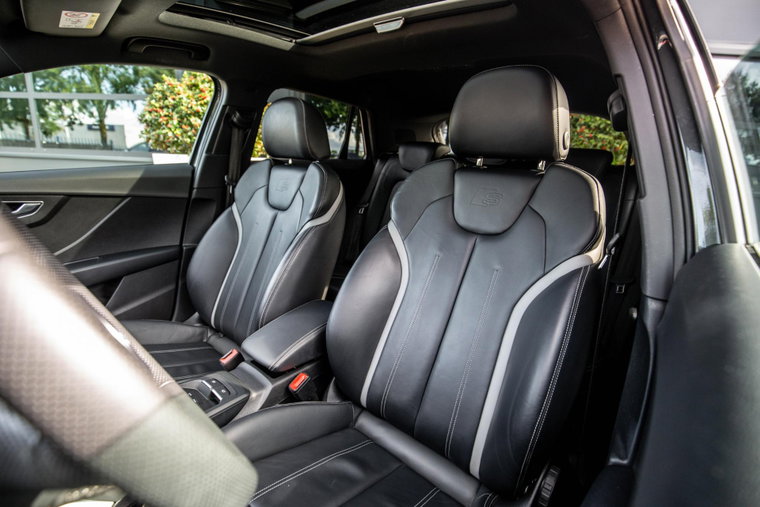 Vehicle Image 11