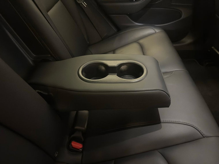 Vehicle Image 29