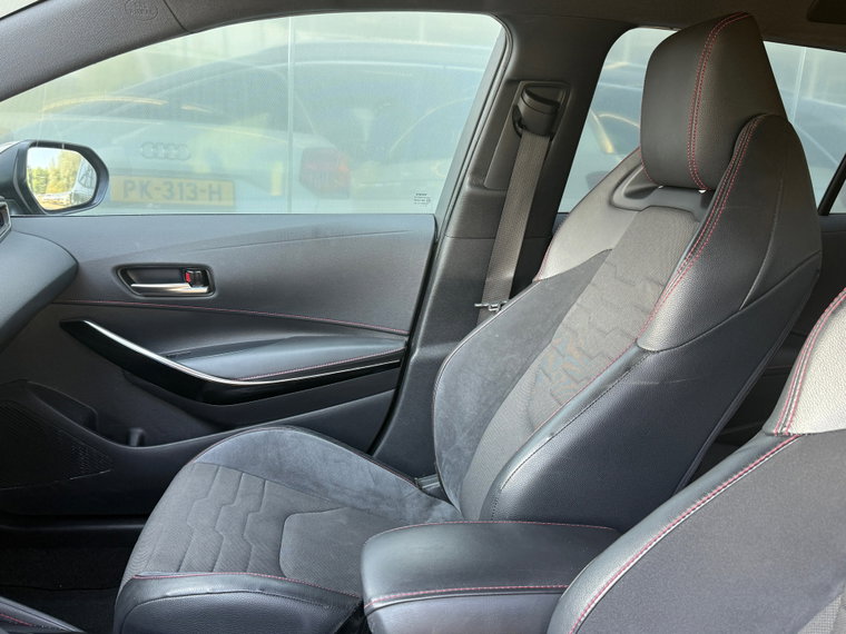 Vehicle Image 12