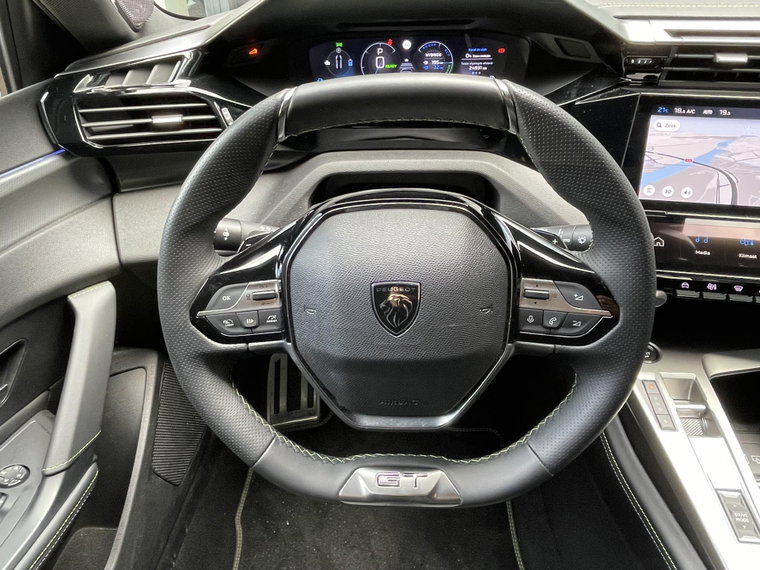 Vehicle Image 28