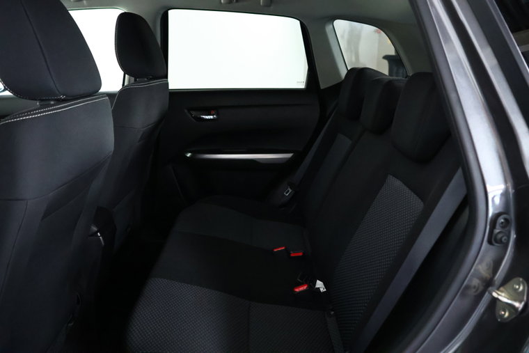 Vehicle Image 12