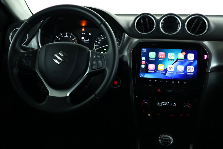 Vehicle Image 16