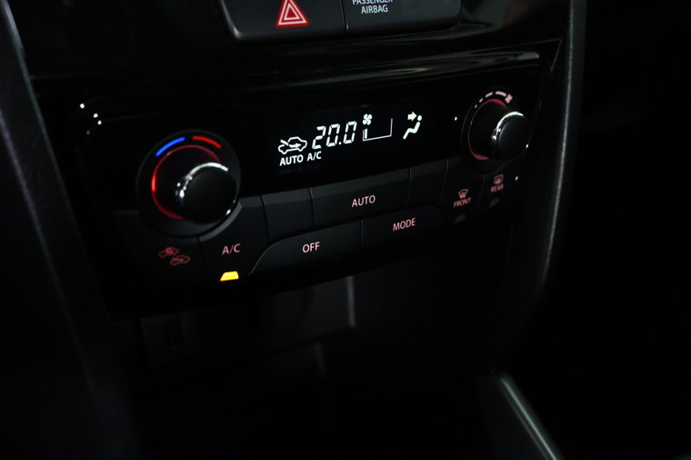 Vehicle Image 28