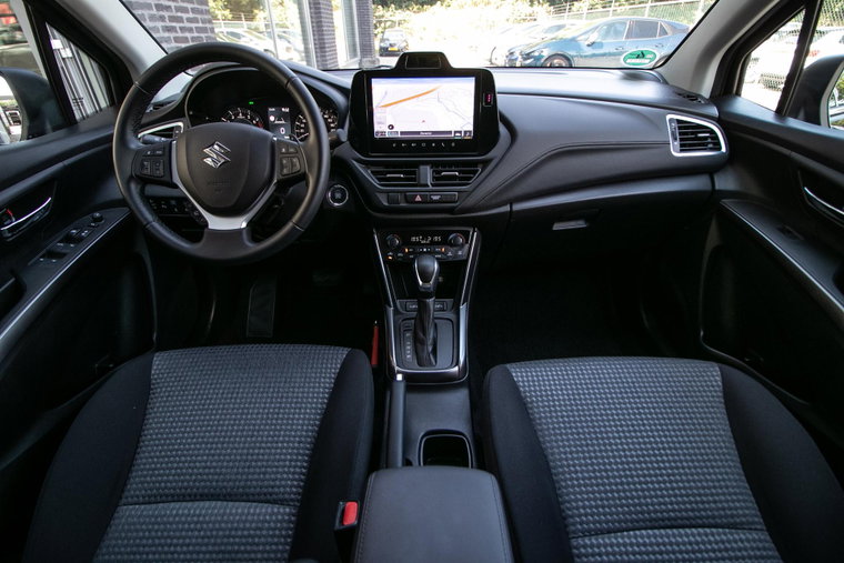 Vehicle Image 14