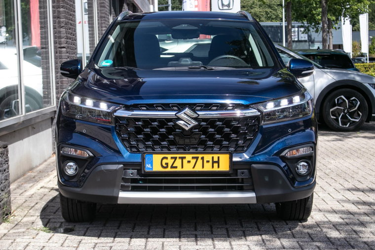 Vehicle Image 9