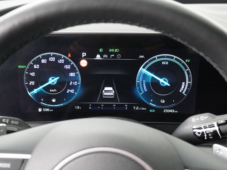 Vehicle Image 25