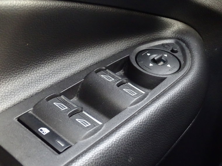 Vehicle Image 27