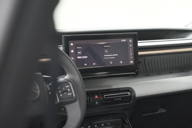 Vehicle Image 32