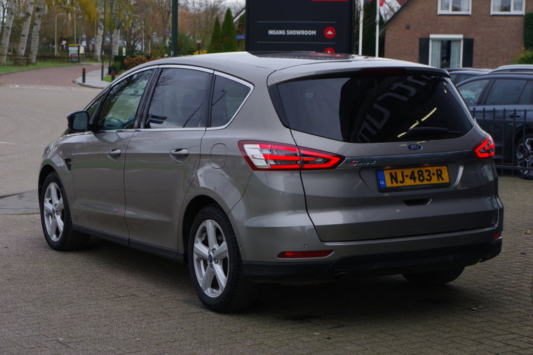 Vehicle Image 13