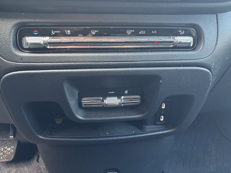 Vehicle Image 24