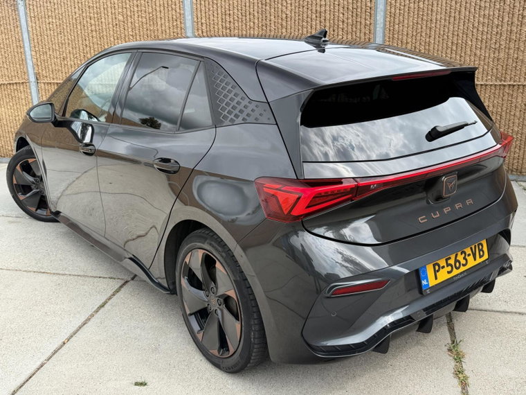 Vehicle Image 37