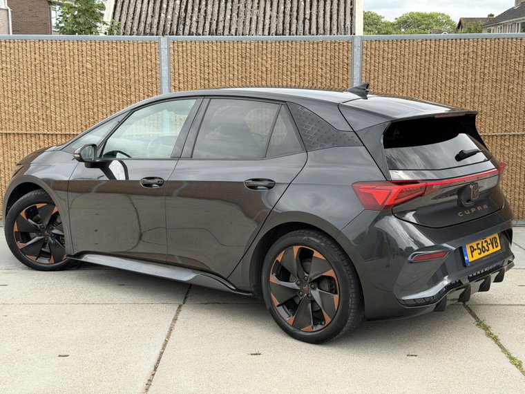 Vehicle Image 38