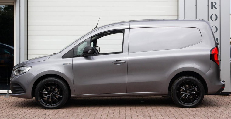 Vehicle Image 19