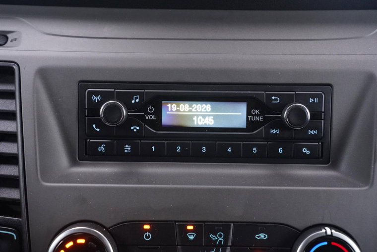 Vehicle Image 26