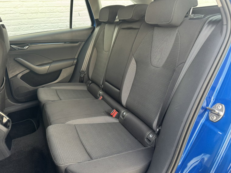 Vehicle Image 26