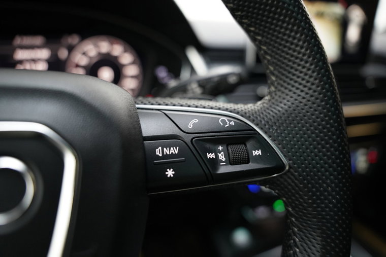 Vehicle Image 22