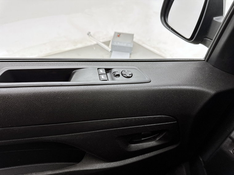 Vehicle Image 27