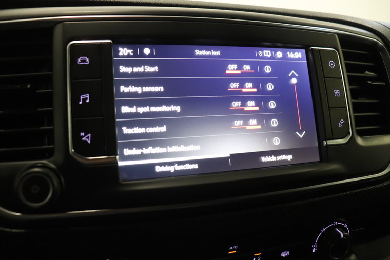 Vehicle Image 14