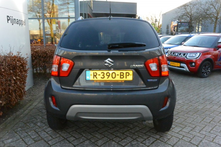 Vehicle Image 6