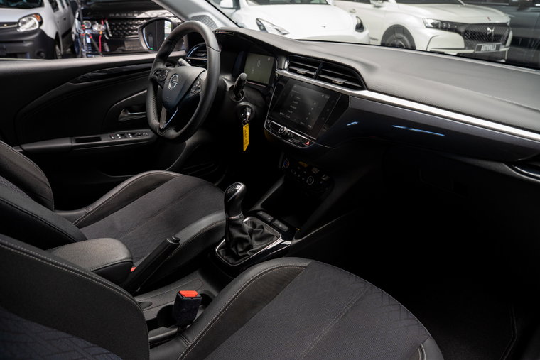 Vehicle Image 11