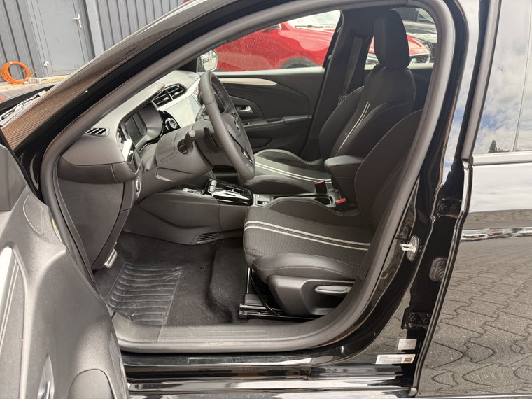 Vehicle Image 39