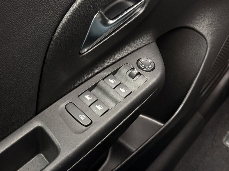 Vehicle Image 40