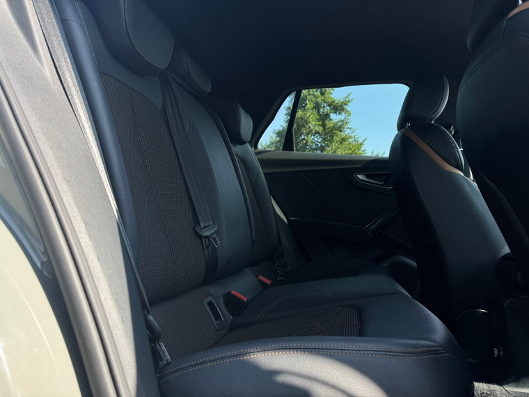 Vehicle Image 37