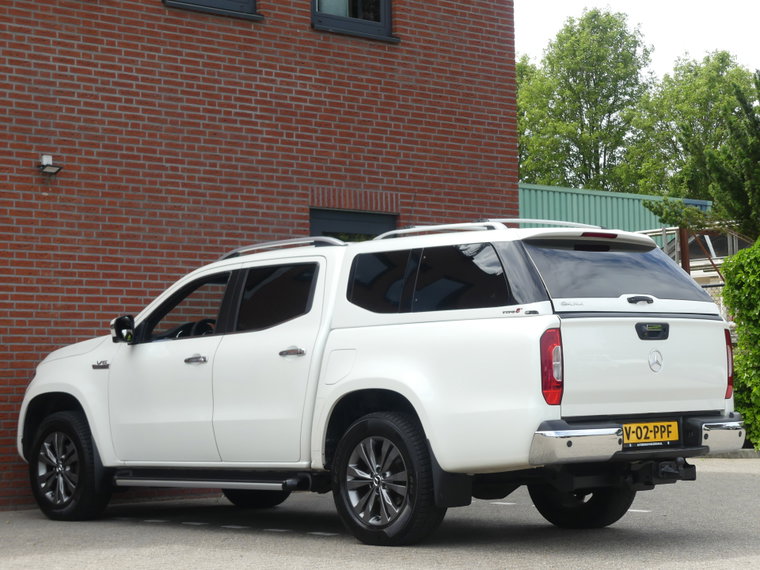 Vehicle Image 32