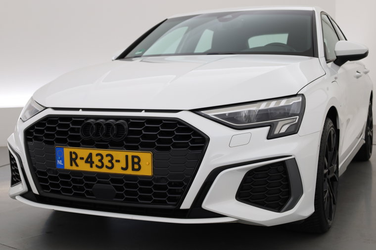 Vehicle Image 40