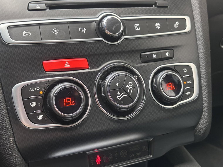 Vehicle Image 27