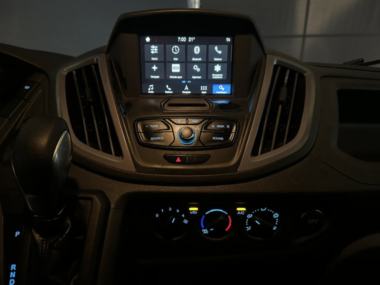 Vehicle Image 18