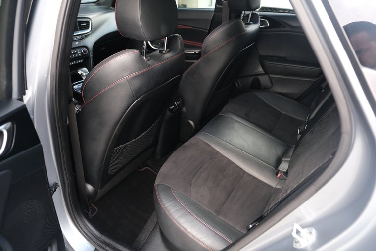 Vehicle Image 15