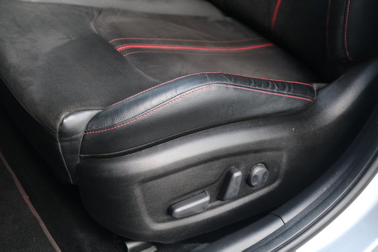 Vehicle Image 33
