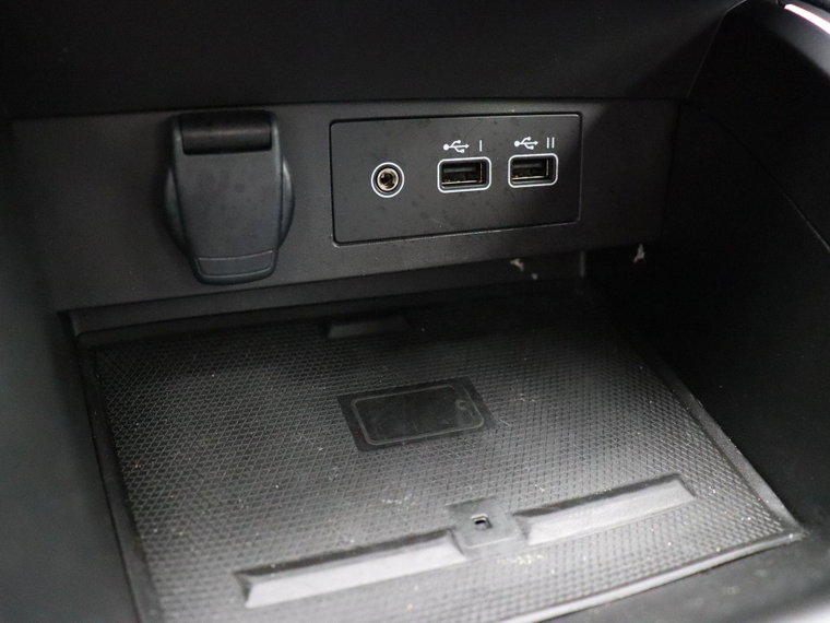 Vehicle Image 29