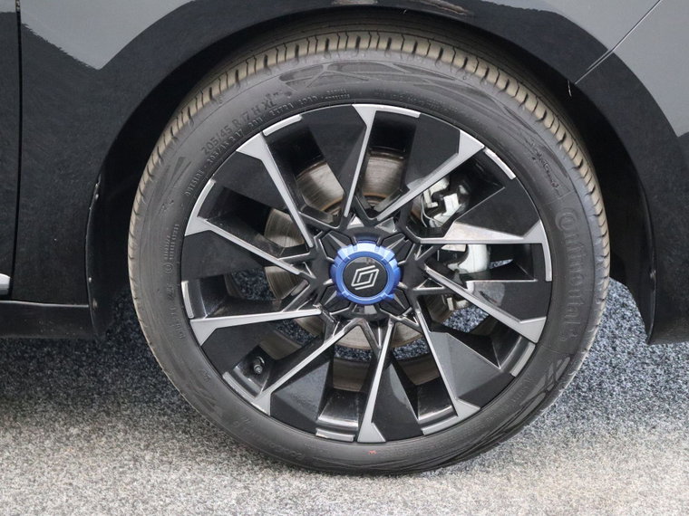 Vehicle Image 40