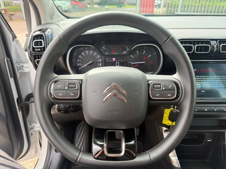 Vehicle Image 17