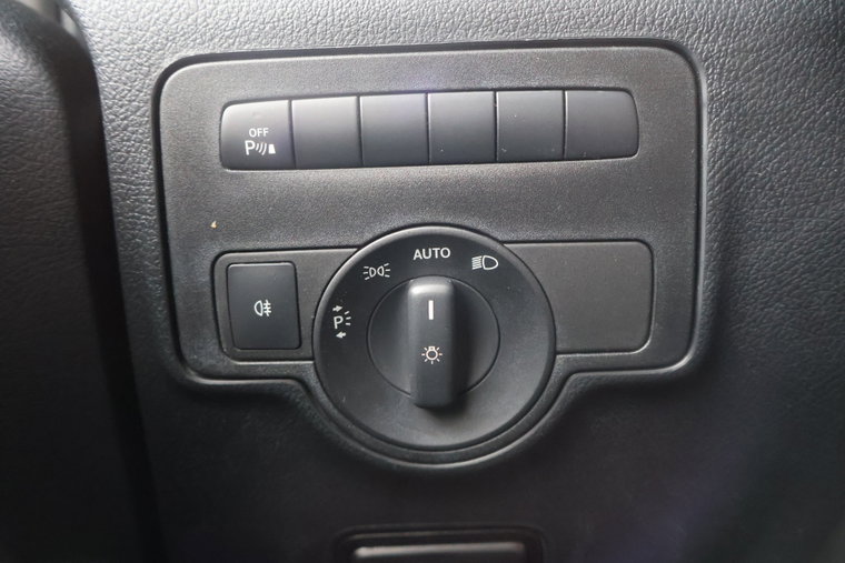 Vehicle Image 28