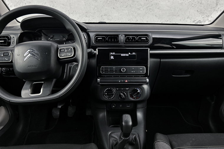 Vehicle Image 11
