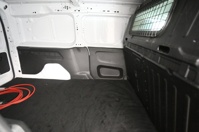 Vehicle Image 25